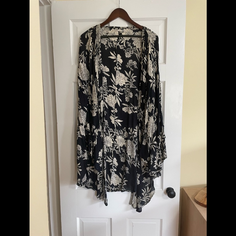 Amuse Society Kimono